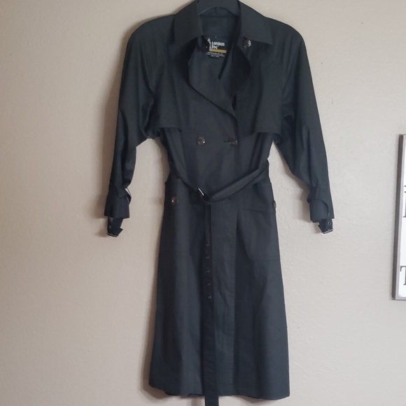 London Fog Jackets & Blazers - London Fog Dark Green Trench Coat size 8 regular